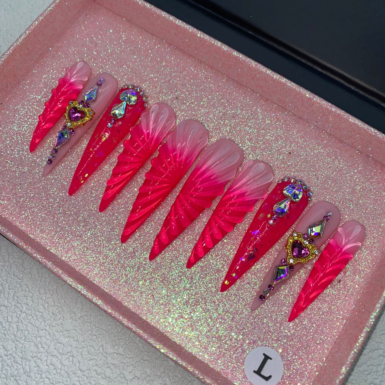 Cupids Claws - Handmade Press-On Nail Set
