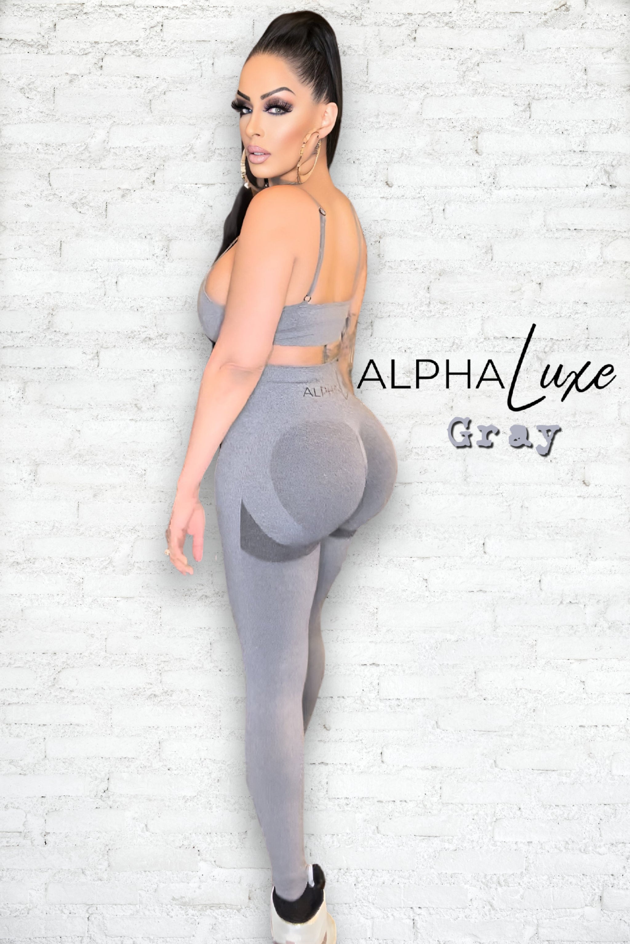 ALPHALuxe Smile Seamless/Compression Leggings - Luxe by Meena